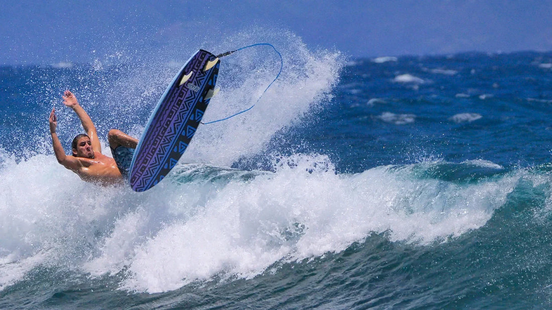 CLAY SHRALPING MINI WAVES IN MAUI